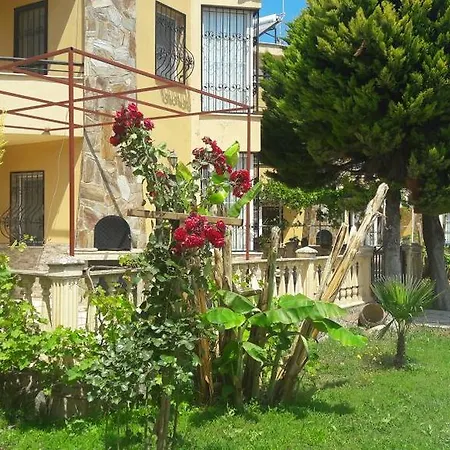 Sahil Siteleri Kusadasi Villa Soğucak